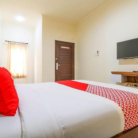 Oyo 2178 Merthan House Семіньяк Екстер'єр фото