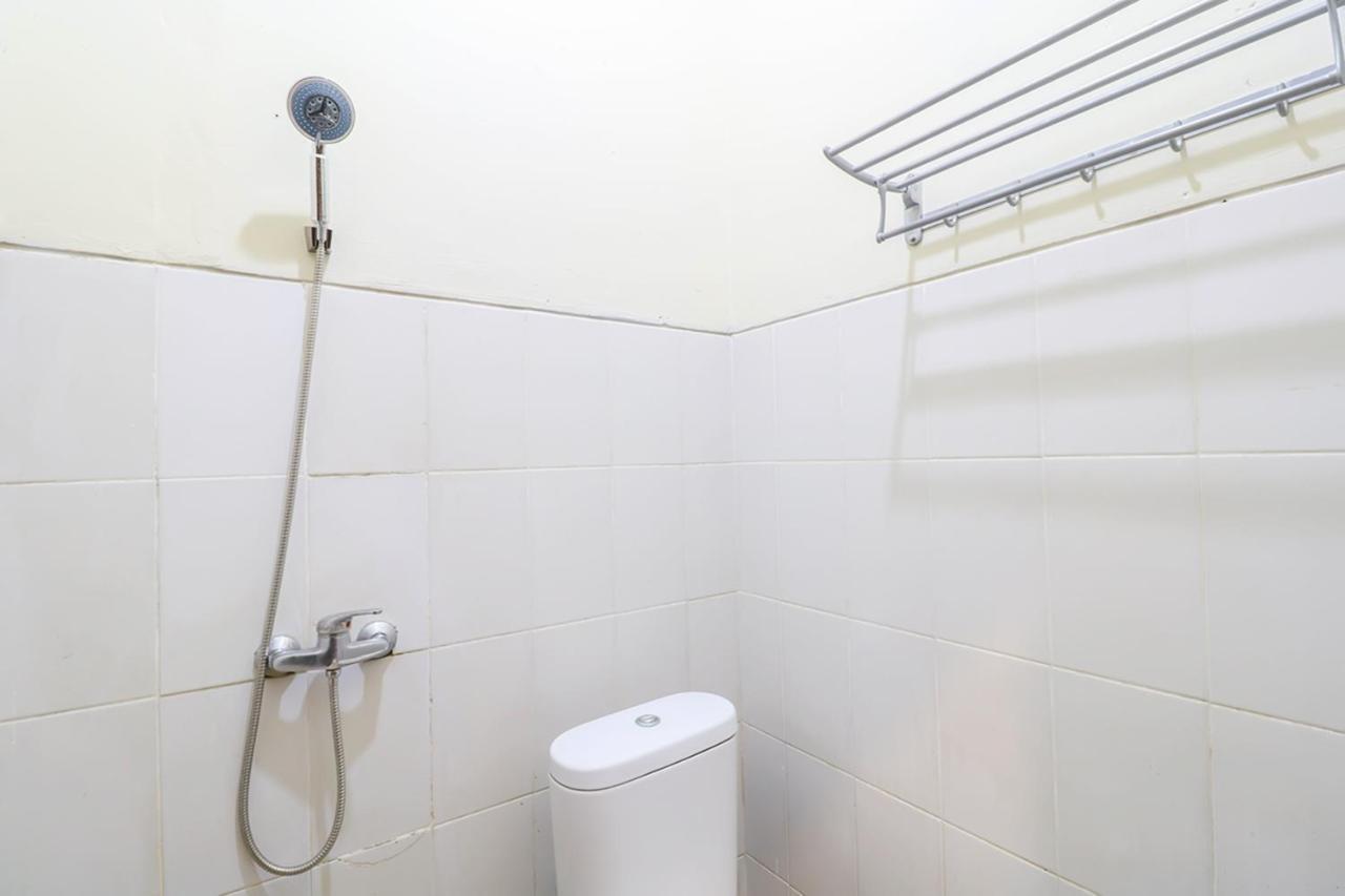Oyo 2178 Merthan House Семіньяк Екстер'єр фото