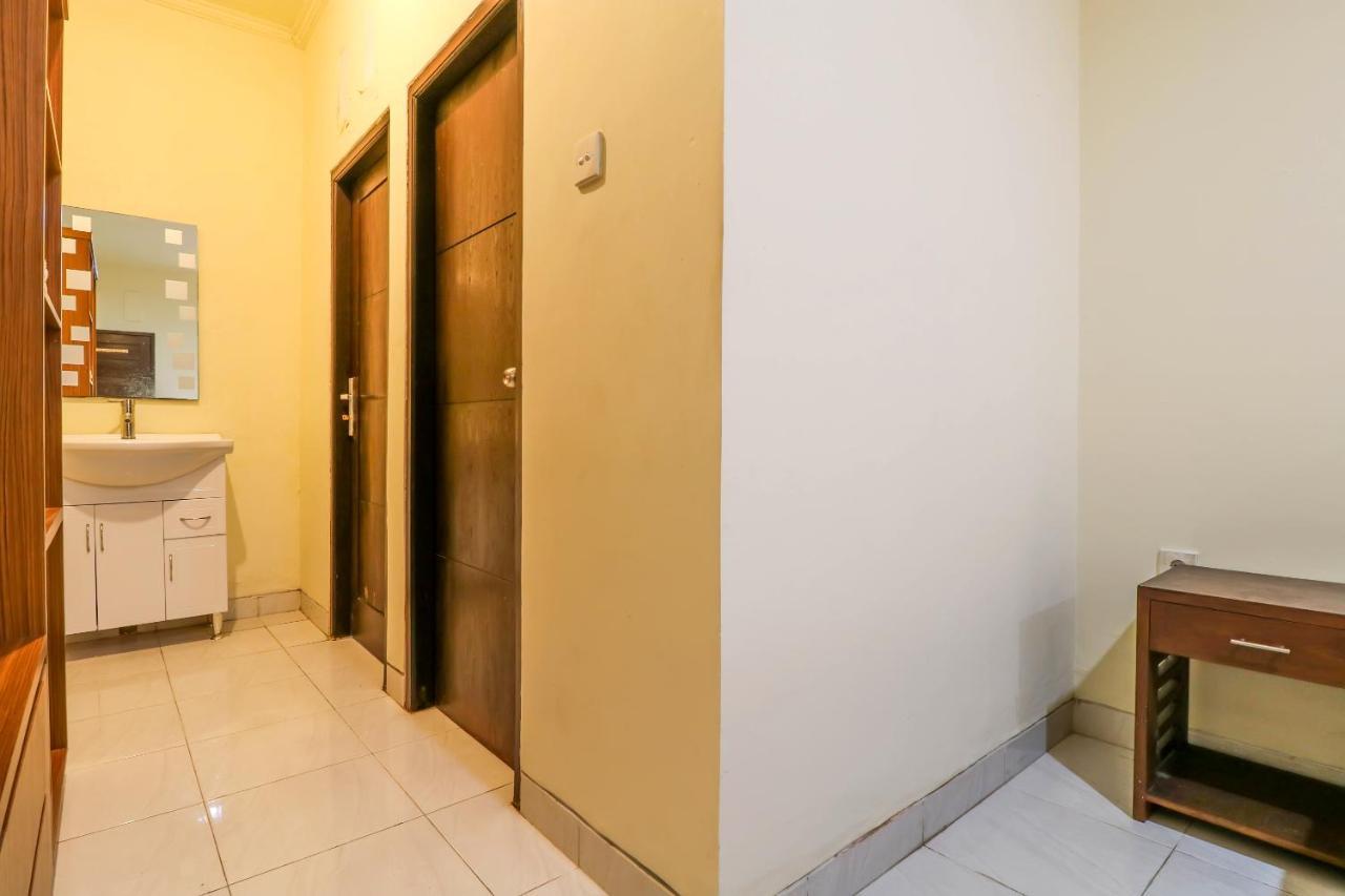 Oyo 2178 Merthan House Семіньяк Екстер'єр фото